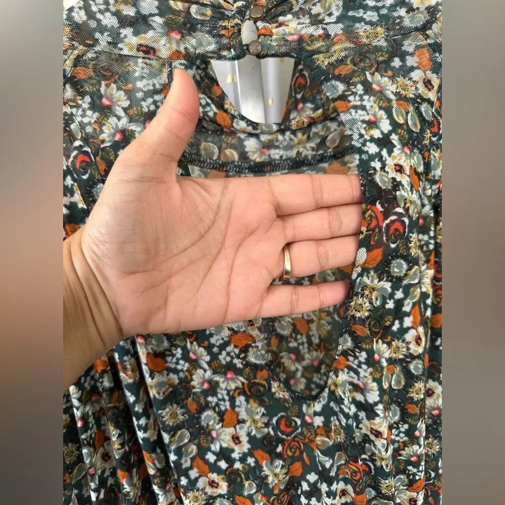 Free People All Dolled Up Mesh Floral Sheer Cropped Front Insert Lining Blouse M